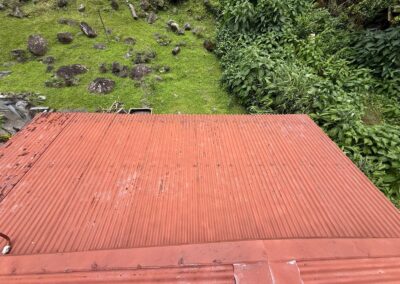 Etanchéité et rénovation d’une toiture en tôle à Salazie